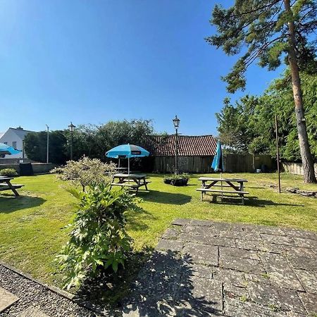 The Bell At Old Sodbury Hotel Чипинг Содбъри Екстериор снимка