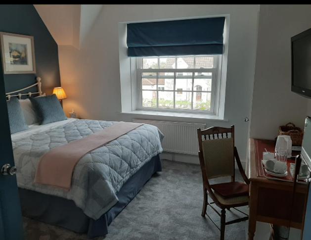 The Bell At Old Sodbury Hotel Чипинг Содбъри Екстериор снимка